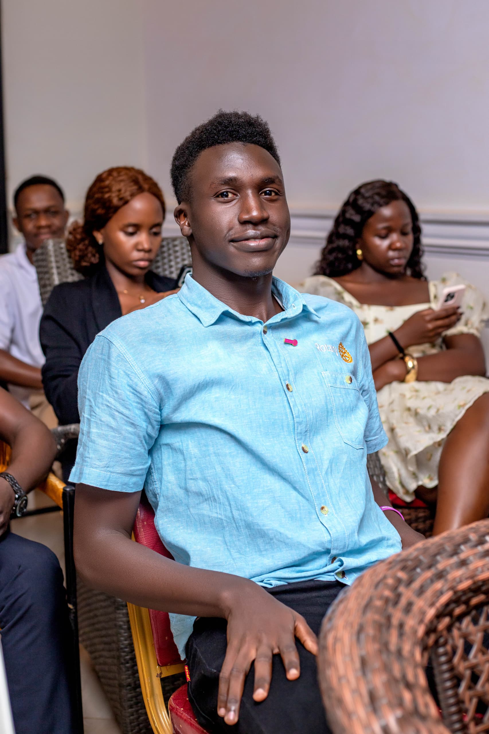 Anguzu  Chrispas Edega